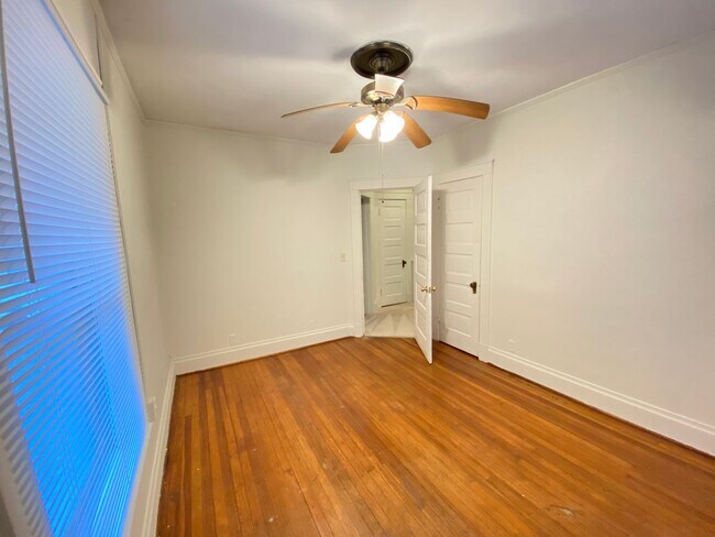 Building Photo - Spacious 3-Bedroom Home!