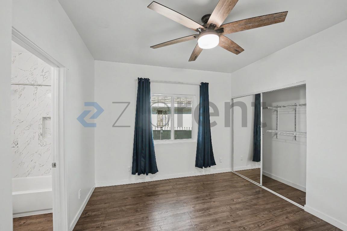 Building Photo - Unit