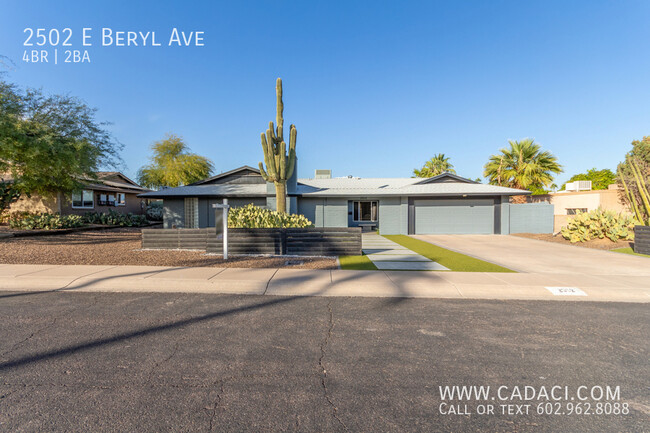 Building Photo - Modern 4 bed 2 bath home with a pool!