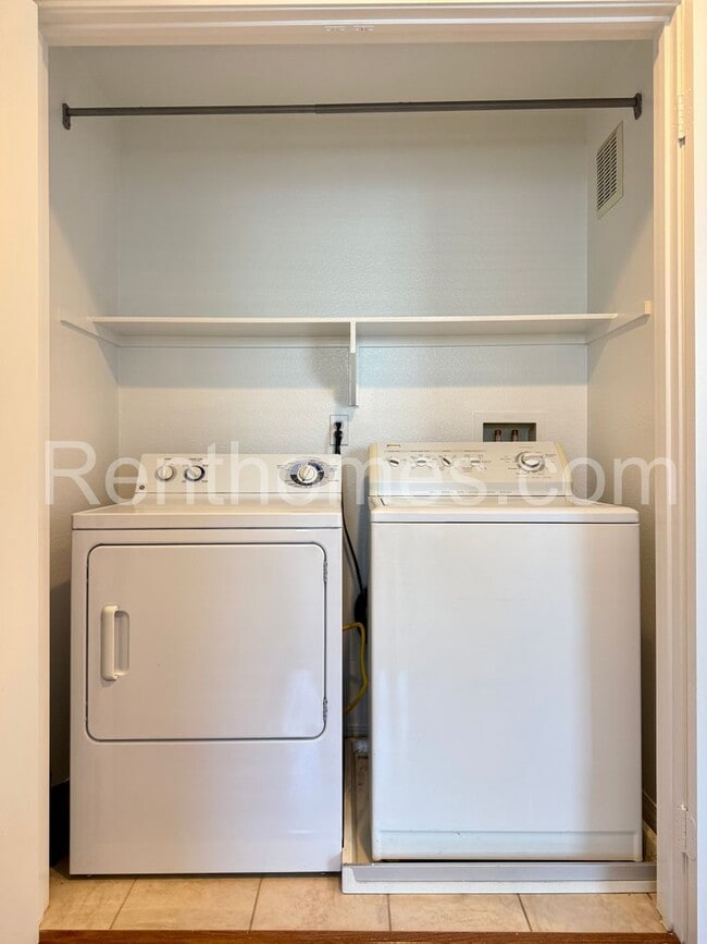 Building Photo - 8926 Spectrum Center Blvd