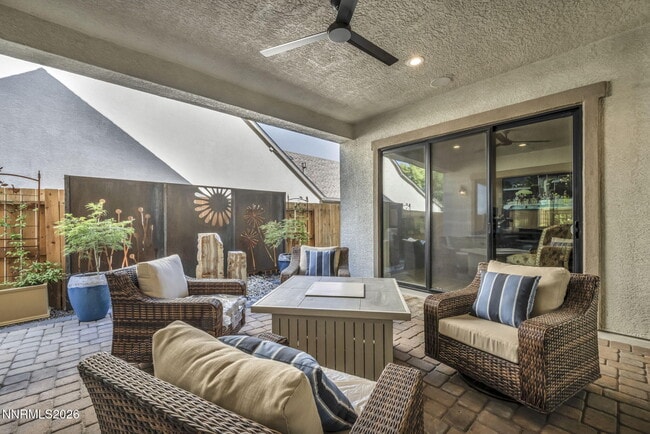 Building Photo - 2958 Saddle Peak Dr