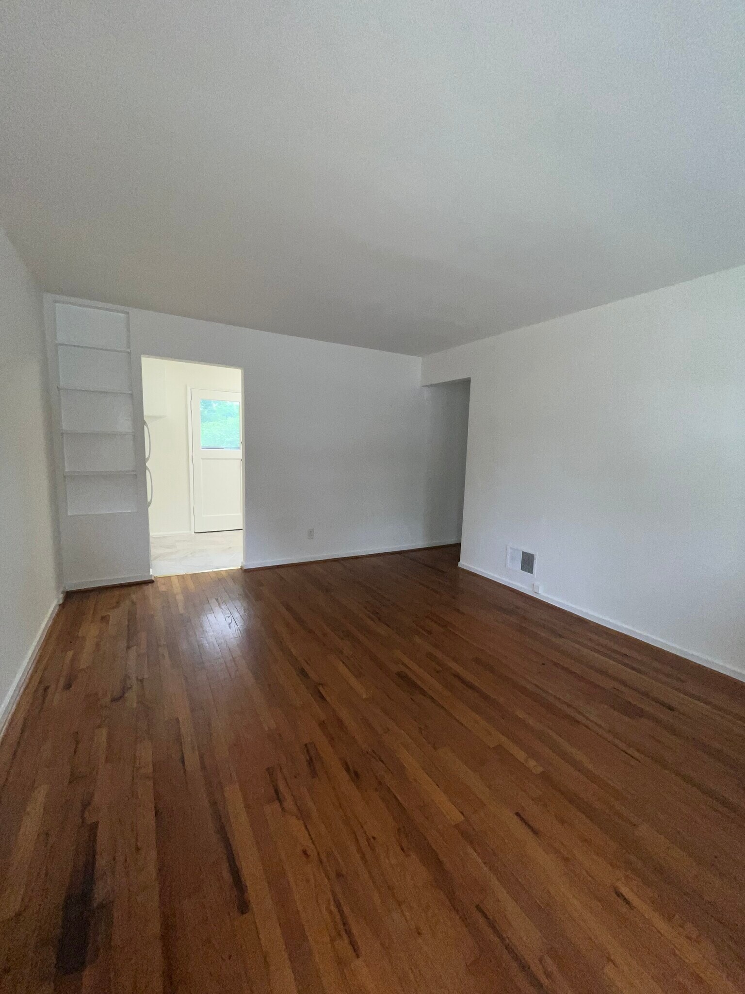 Building Photo - 1204 Yale Ave