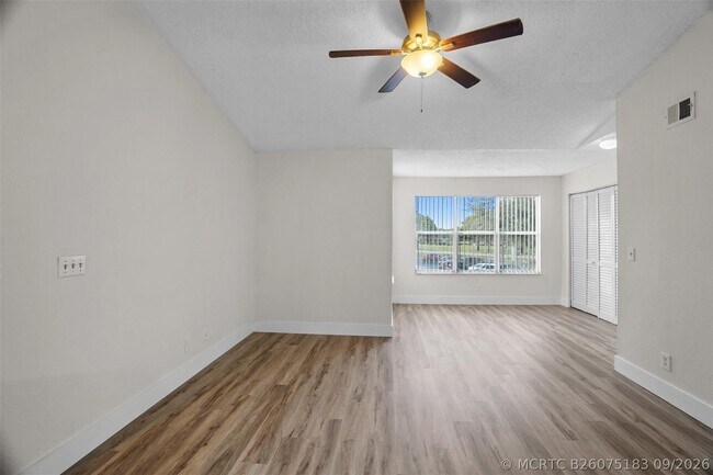 Building Photo - 12730 Vista Isles Dr