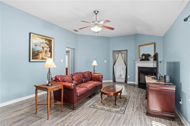 Building Photo - 8650 E Hamilton Bridges Dr