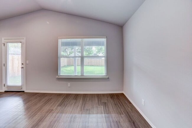 Building Photo - Brand new 4/2/2 in Elysian Fields!
