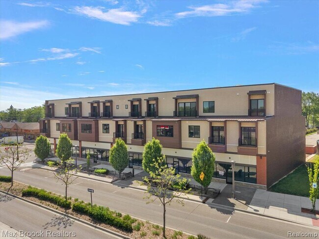 Building Photo - 1760 E Auburn Rd
