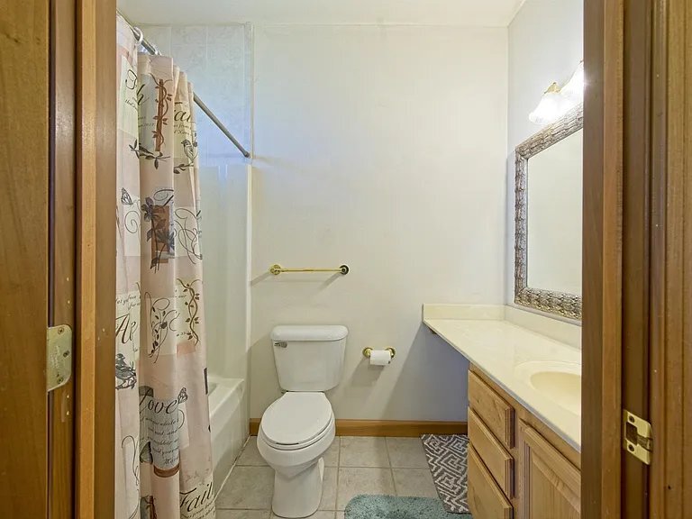 Building Photo - 1805 Red Tail Dr