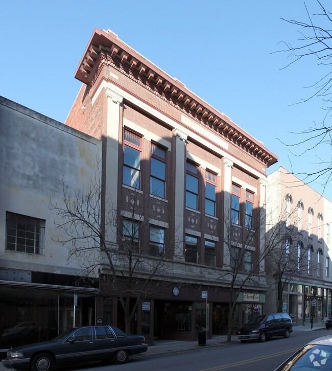 Building Photo - 514-518 Main St