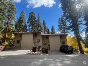 Building Photo - 3-Bed 3-Bath Mountain Home