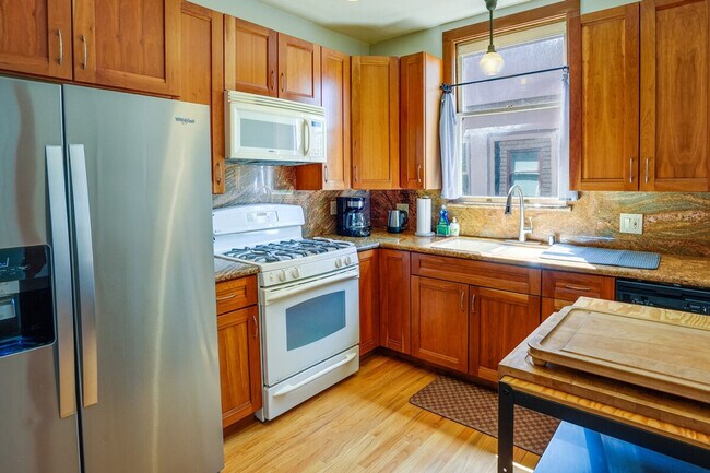 Building Photo - 2739 Ashby Pl