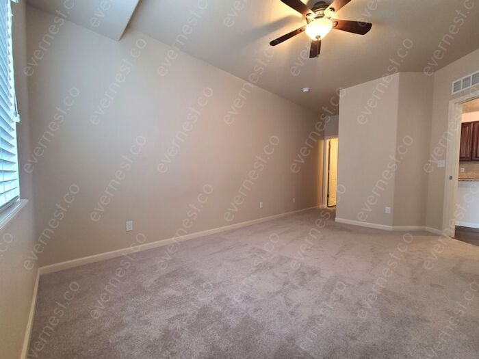 Building Photo - 1144 Rockhurst Dr