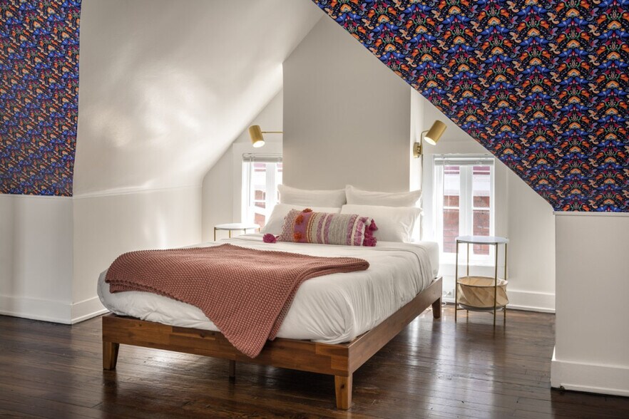 Building Photo - 1382 Burdette Ave