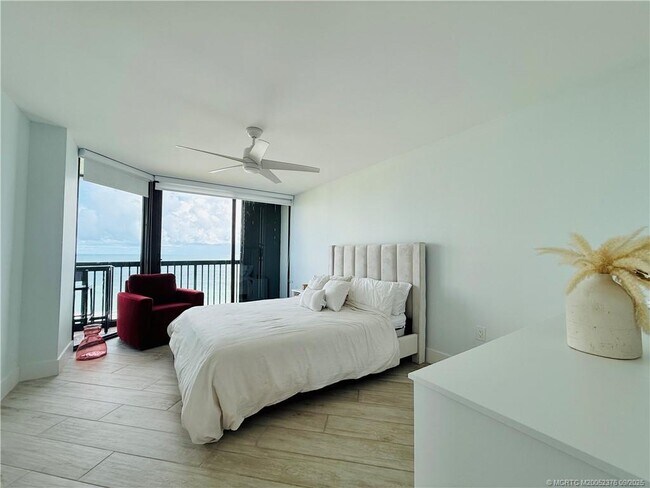 Building Photo - 8800 S Ocean Dr