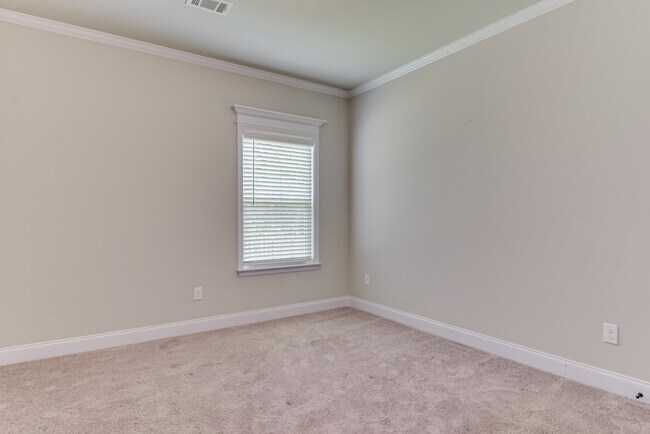 Building Photo - 4050 Stowe Dr