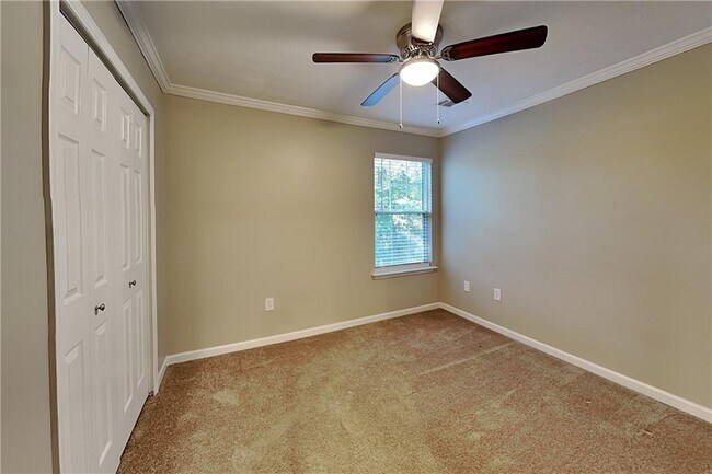 Building Photo - 1357 Lamont Dr SW
