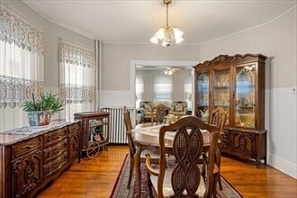 Building Photo - 154 Glen St