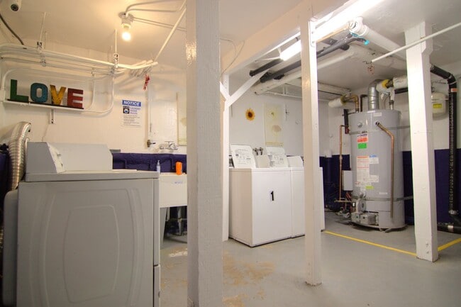 Building Photo - 6358 Yucca St