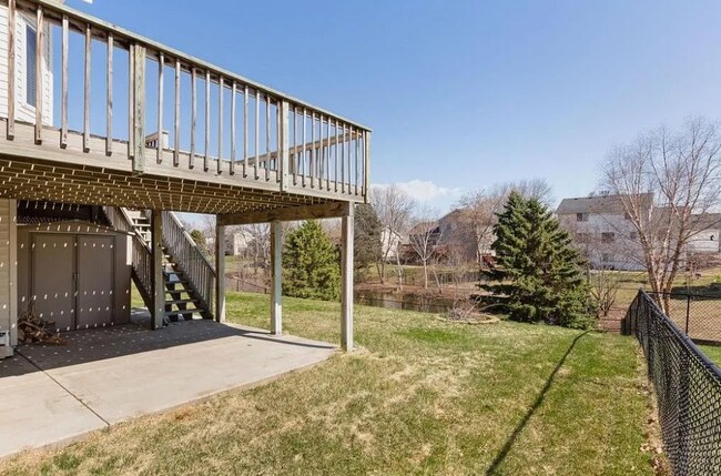 Building Photo - 2142 Groveland Way