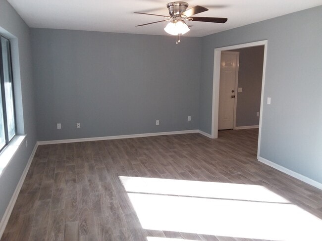 Building Photo - 577 Huckleberry Ln