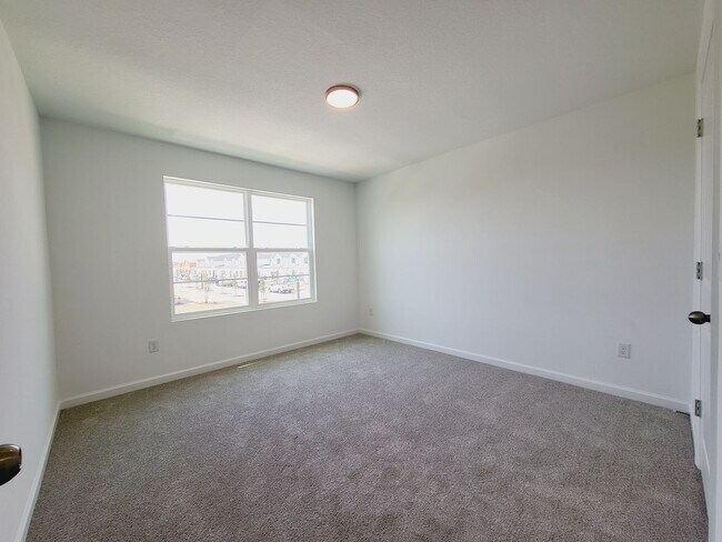 Building Photo - Kissimmee 5 Bedroom/3 Baths Home For Rent in 34747