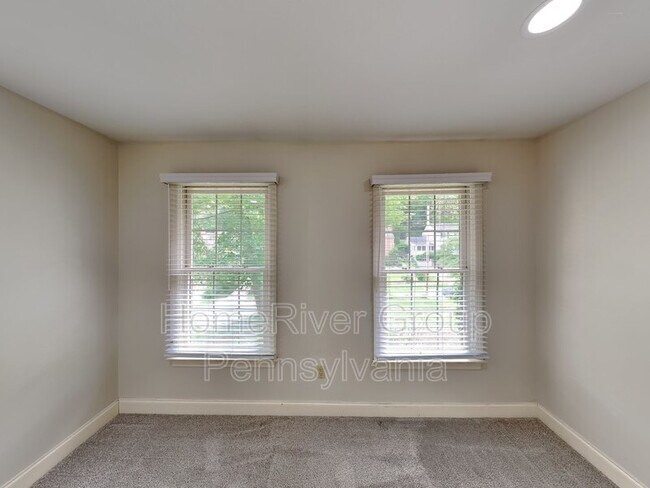 Building Photo - 31 Brucewood Dr
