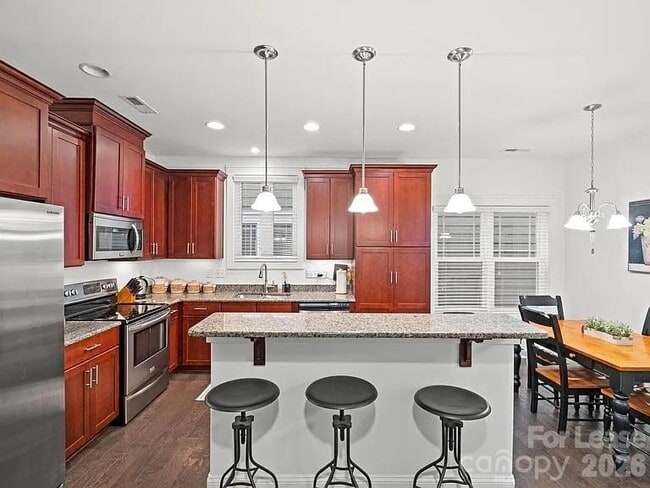 Building Photo - 20019 Lamp Lighters Way