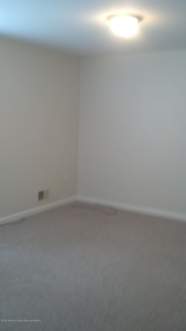 Building Photo - 70 Broadway