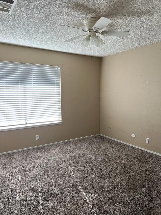 Building Photo - Coming Soon in North Merced!