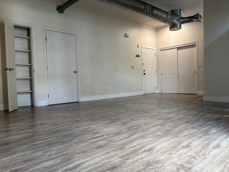 Entry Way - 289 3rd St