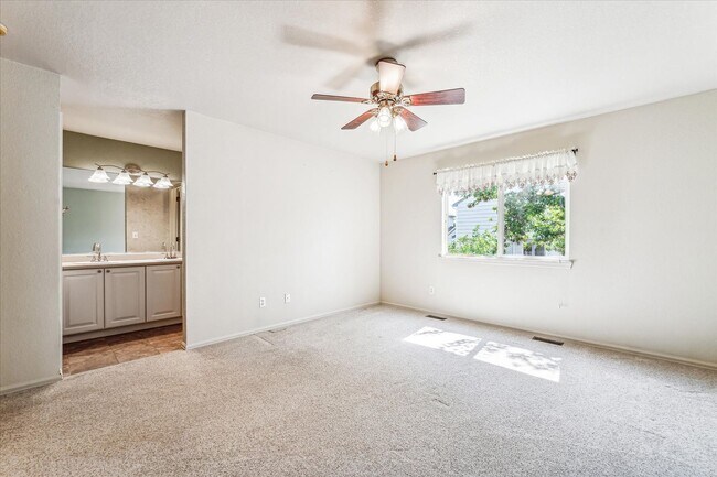 Building Photo - Evolve Real Estate: Meticulously Maintained 3 Bed RANCH Home with Deck and Pergola Available Sept 1!