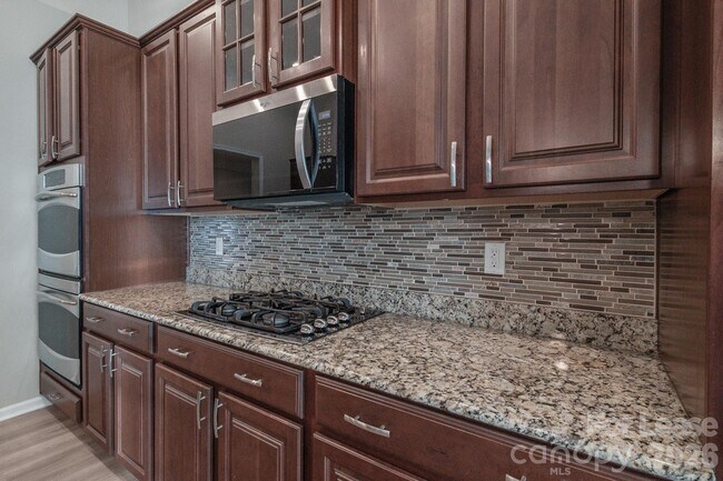 Building Photo - 3048 Arsdale Rd