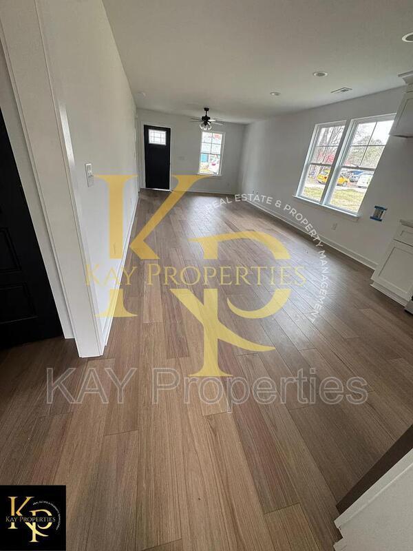 Building Photo - 510 Crump St