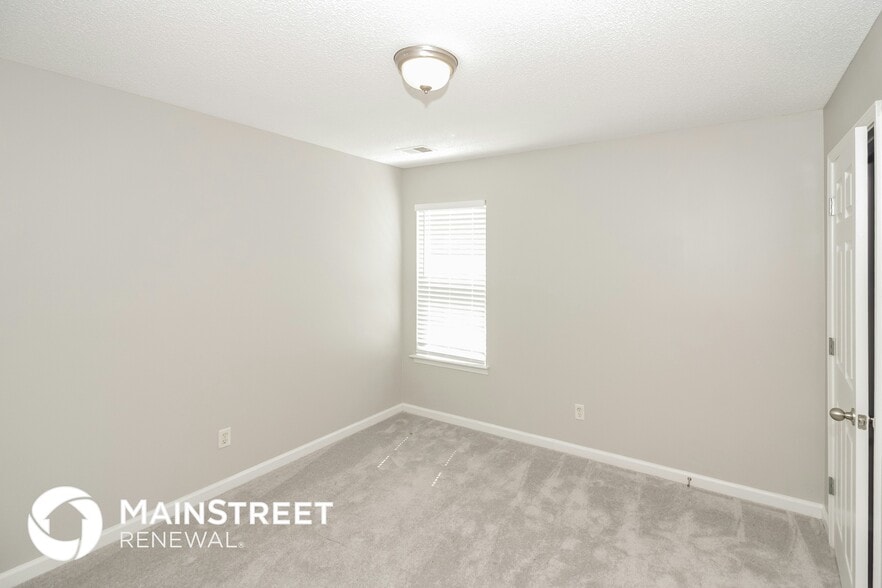 Building Photo - 9135 Tremont Dr