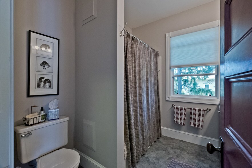 Bathroom - 34 Pleasant Ave