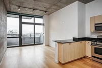 Building Photo - 1 bedroom in Chicago IL 60607