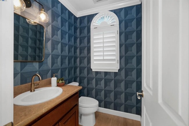 Building Photo - 4 Hardy Ct