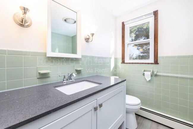 Building Photo - 42 Valley View Ln