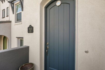 Building Photo - Winding Walk townhome will soon be available!