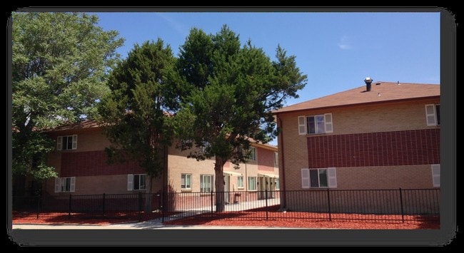 Building Photo - 3318-3352 High St