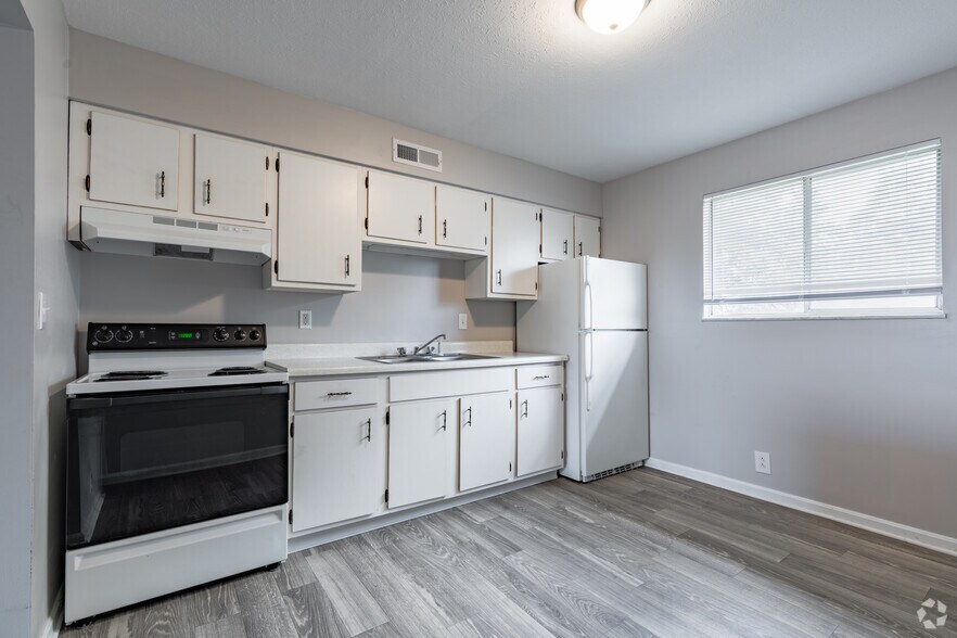 2BR, 1BA - Kitchen - Miller Manor Apartments