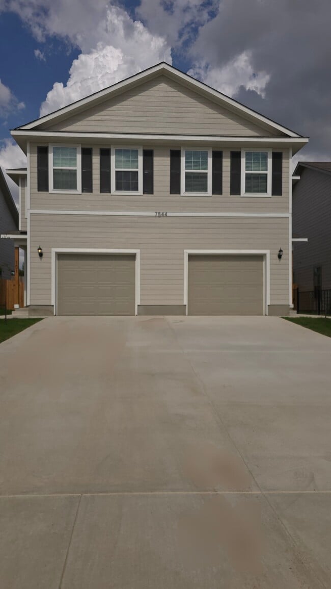 Building Photo - 7544 Briarwood Pass