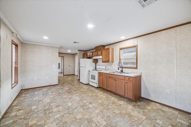 Building Photo - 11910 Hazy Hill Dr