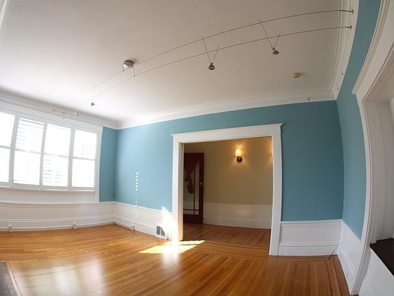 Building Photo - 22 Cotter St