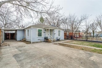 Building Photo - 7909 Wanebe Dr