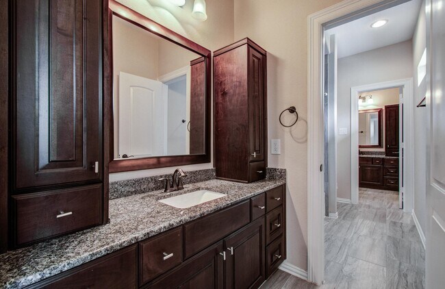 Building Photo - 27514 Stonebrook Manor Ln
