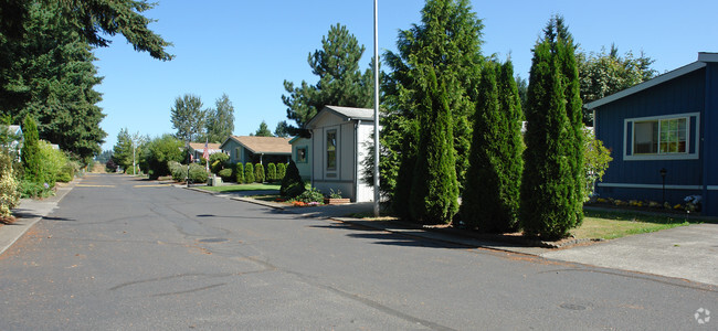 Building Photo - Country Meadows Mobile Home Park