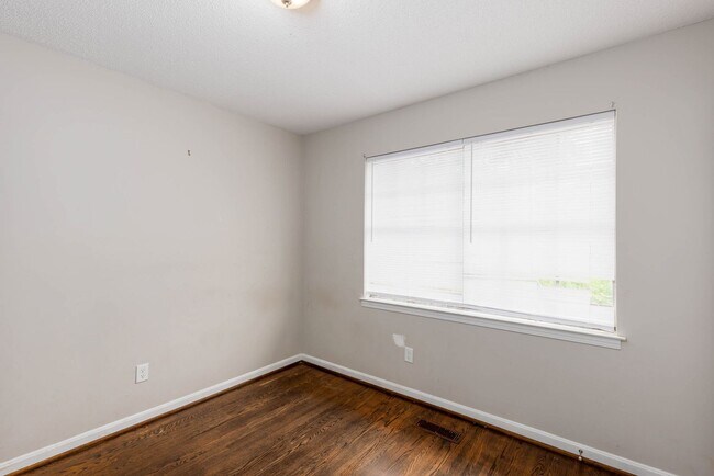 Building Photo - 3 Bedroom/2 Bath in Birmingham