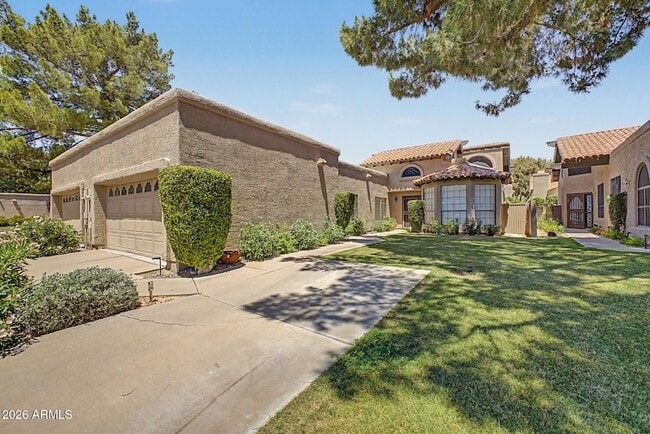 Building Photo - 4106 E Sunnyside Dr