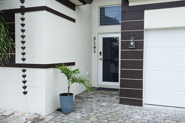 Building Photo - 14758 SW 39th Terrace