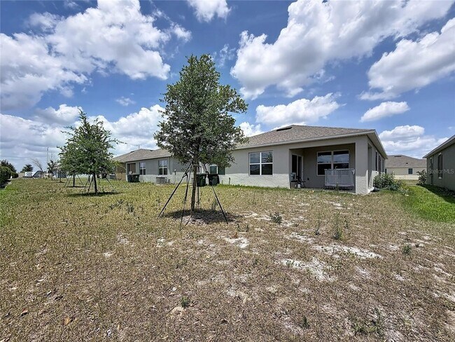 Building Photo - 1880 Basenji Dr